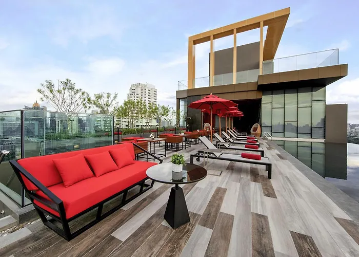 Novotel Sukhumvit 4 Hotel